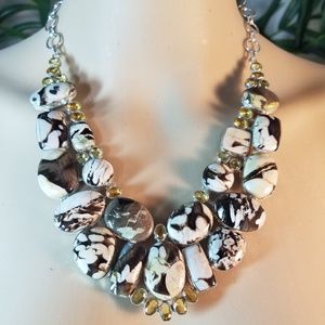 BEWITCHING NECKLACE NWOT